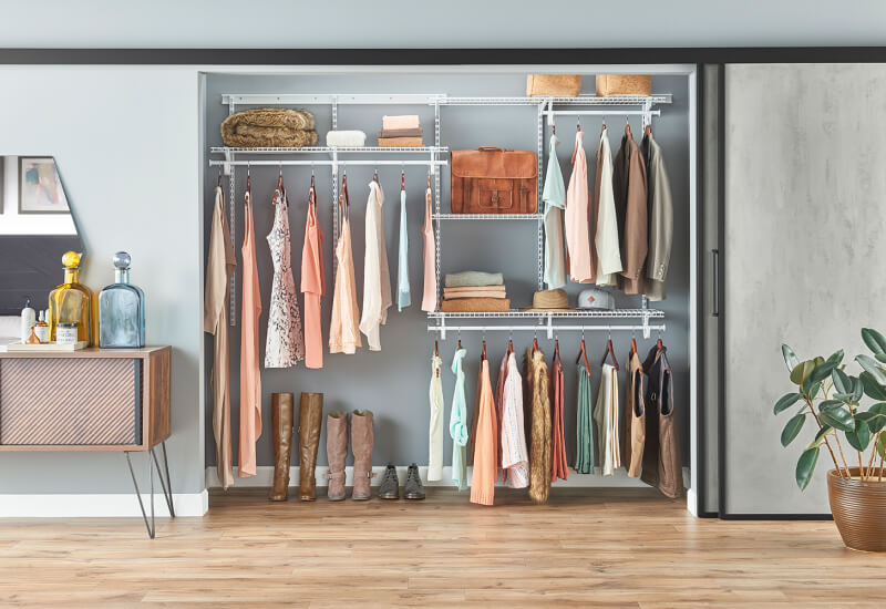 Q & A with Author of Soulful Simplicity, Courtney Carver