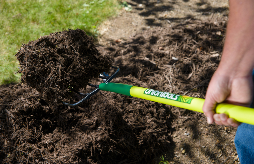 mulching home garden