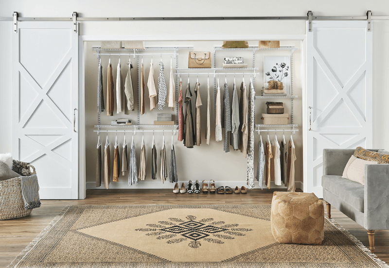 How to Choose Between DIY and Professional Closet Installation